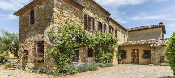 10 bedrooms Land in Lucignano, Italy No. 120239 3