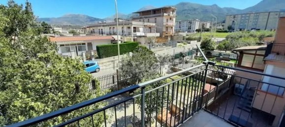 10غرفة منزل في Carini, Italy رقم 251753 29