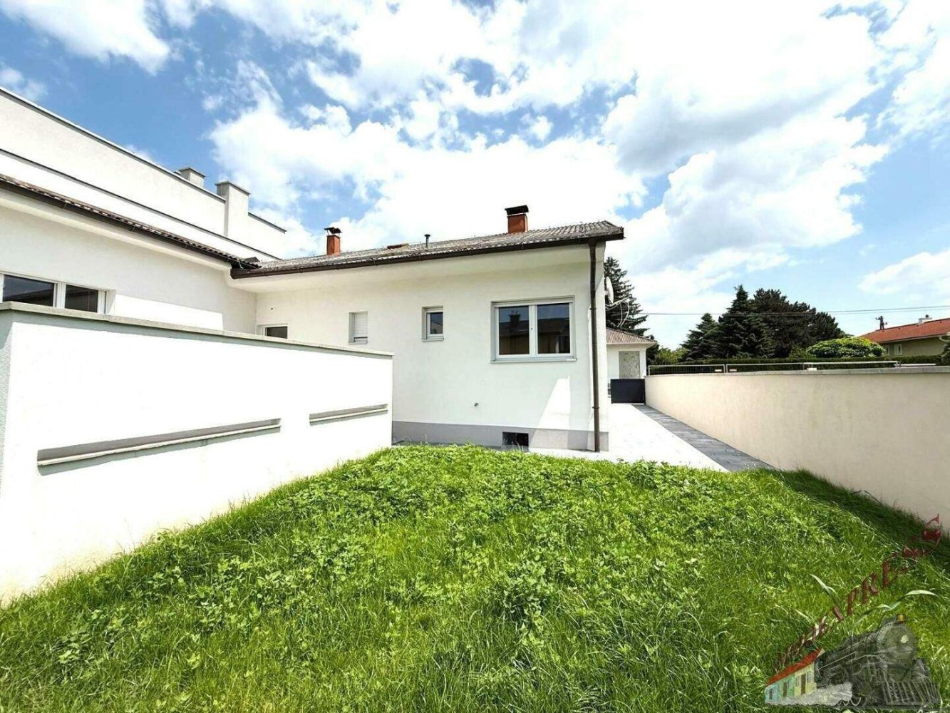 5 rooms House in Neufeld an der Leitha, Austria No. 245186