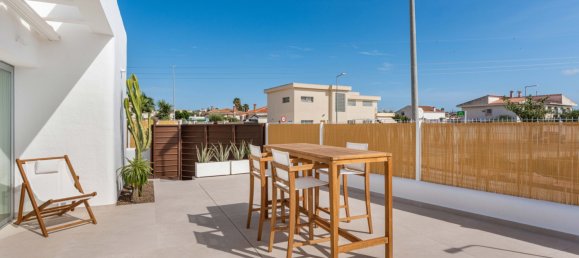 3 bedrooms Villa in Los Alcazares, Spain No. 8722 23