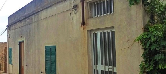 2 rooms House in Messina, Italy No. 116259 3