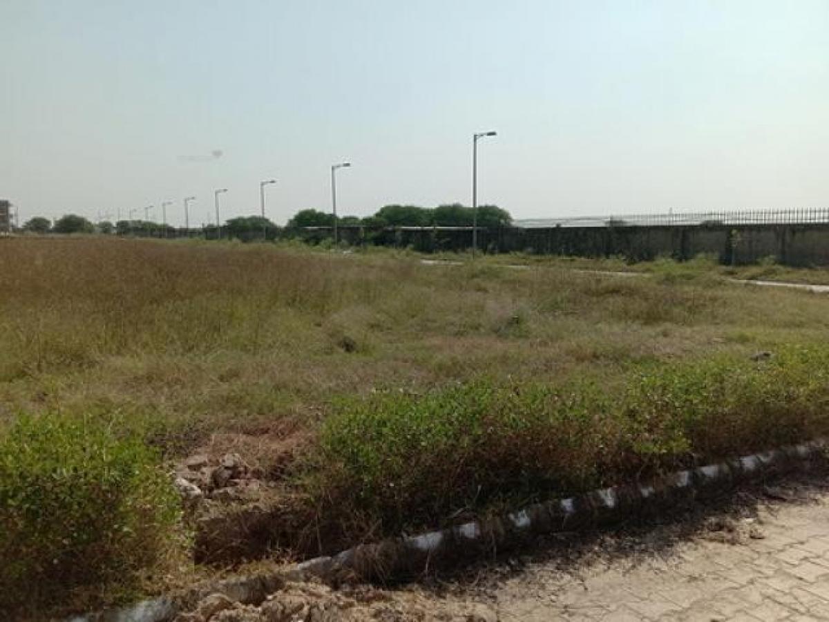  Land in Mohali, India No. 36052