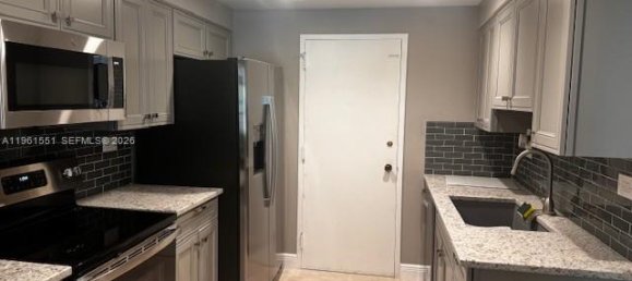 2 Schlafzimmer Gewerbliche Immobilien in Miami, USA, Nr. 615683 12