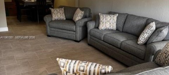 2 Schlafzimmer Gewerbliche Immobilien in Miami, USA, Nr. 615683 6