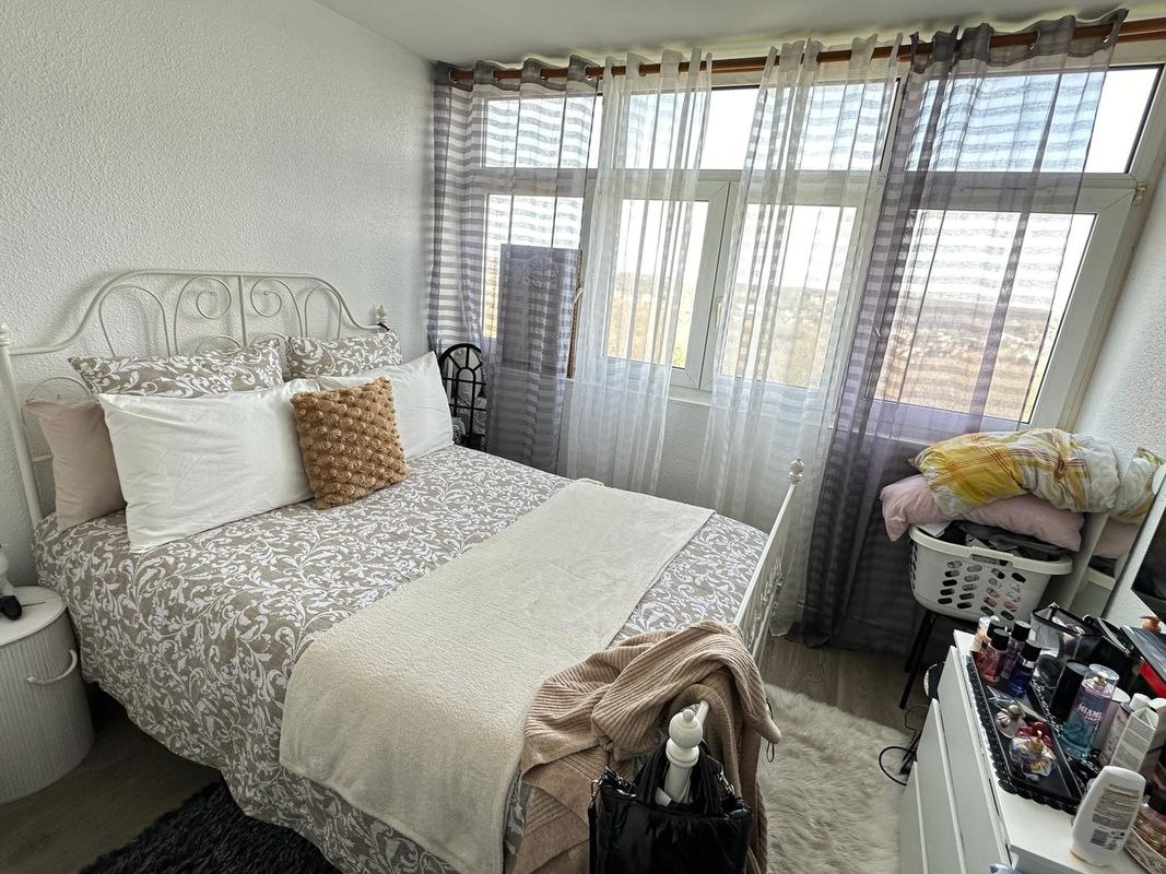 2 bedrooms Apartment in Evry, France No. 184655