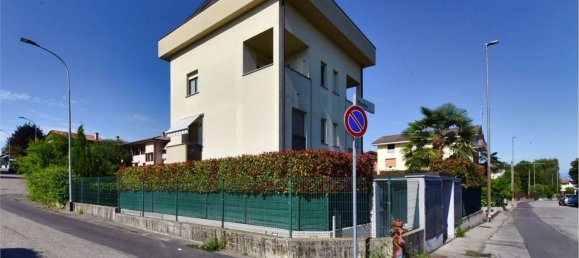 3-salle Duplex à Como, Italy No. 313819 31