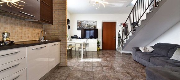 3-salle Duplex à Como, Italy No. 313819 2