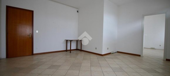 2 rooms Apartment in Udine, Italy No. 161525 4