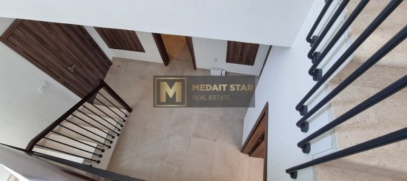 4 bedrooms Villa in Mina Al Arab, UAE No. 4815 3