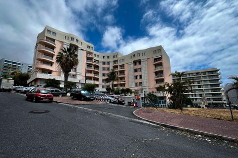 Garage in Funchal, Portugal 30m², Nr. 319916