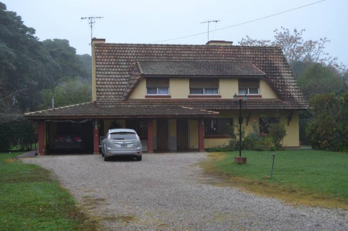 4 bedrooms House in Escobar, Argentina No. 59237