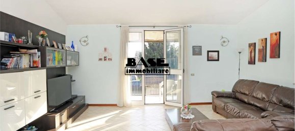3 rooms Apartment in Lomazzo, Italy No. 11526 4