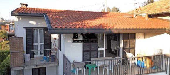 3 rooms Apartment in Lomazzo, Italy No. 11526 2