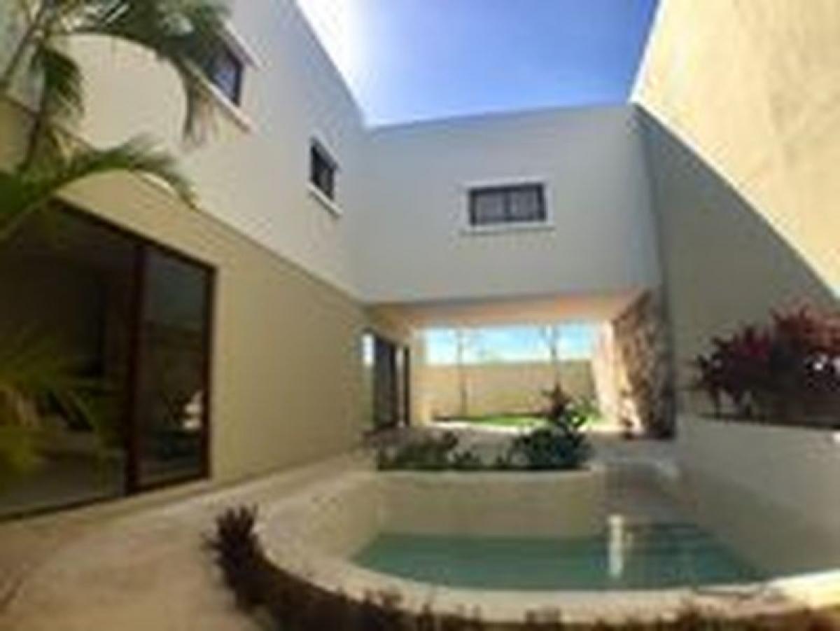3 bedrooms House in Merida, Mexico No. 80843