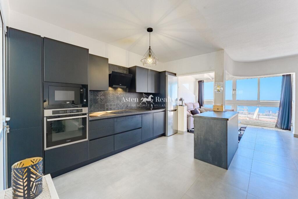 3 bedrooms House in Adeje, Spain No. 280949