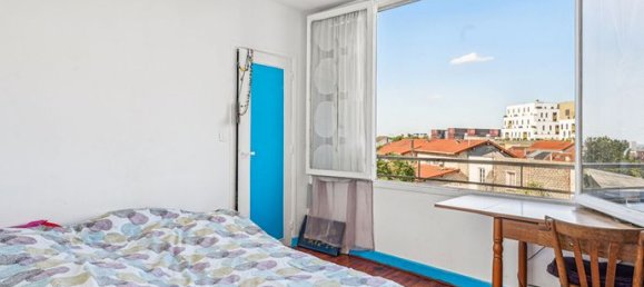 Apartamento de 2 dormitorios en Romainville, France No. 300239 9