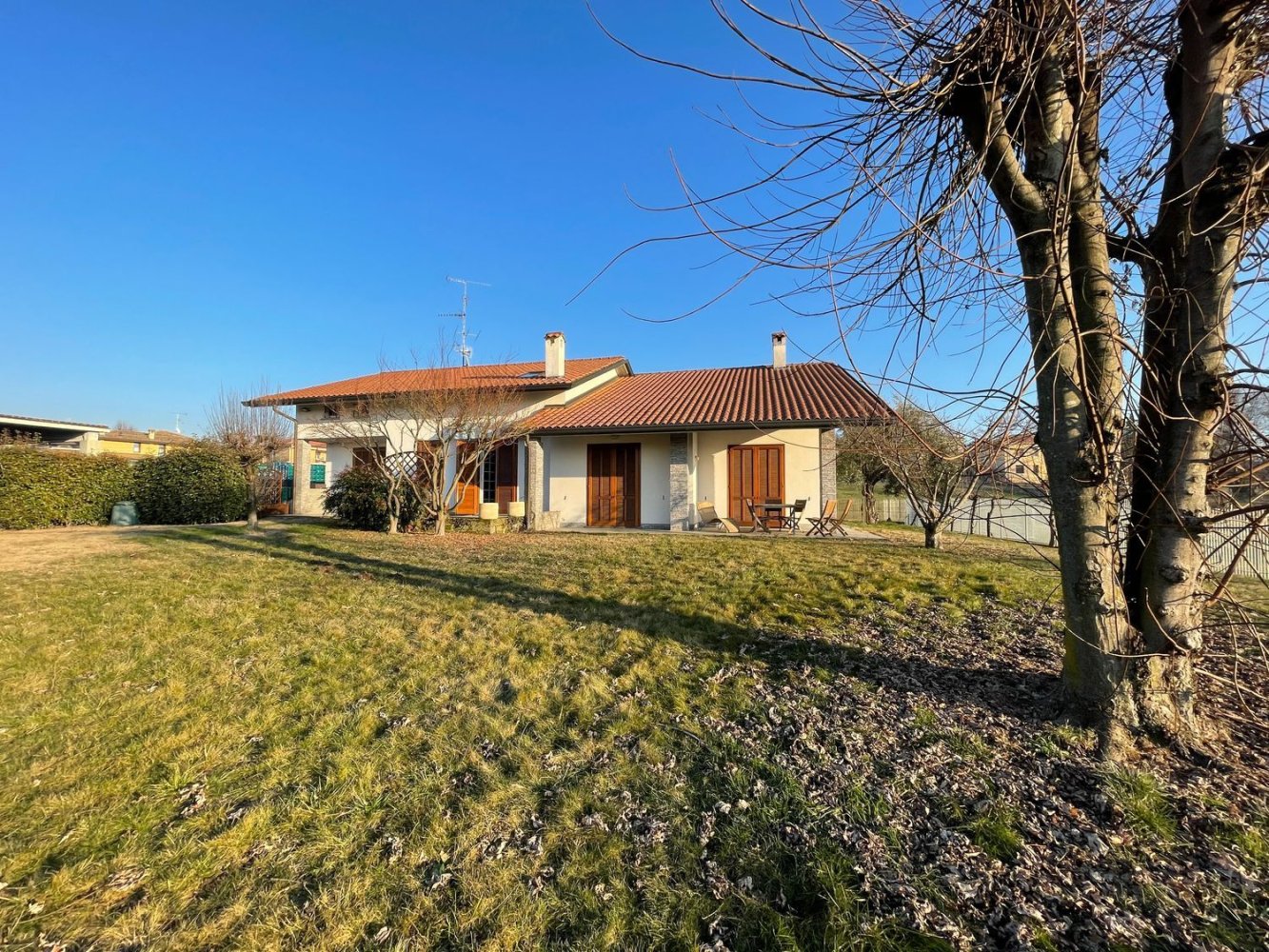 5-salle Villa à Sumirago, Italy No. 80675
