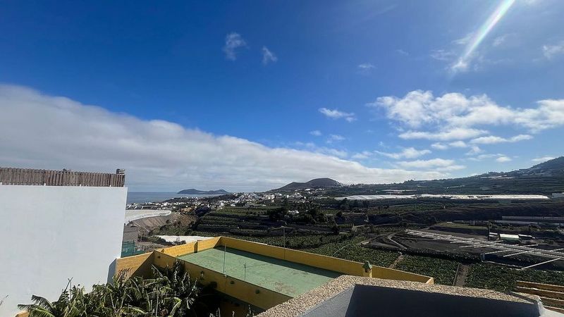 Adosado de 5 dormitorios en Arucas, Spain No. 238274