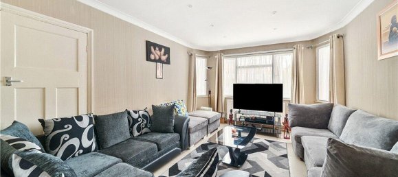 3 bedrooms Commercial property in Hounslow, United Kingdom No. 8498 6