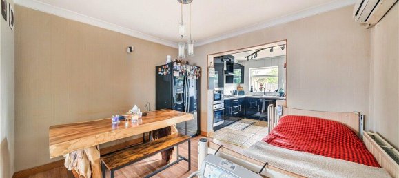 3 bedrooms Commercial property in Hounslow, United Kingdom No. 8498 7