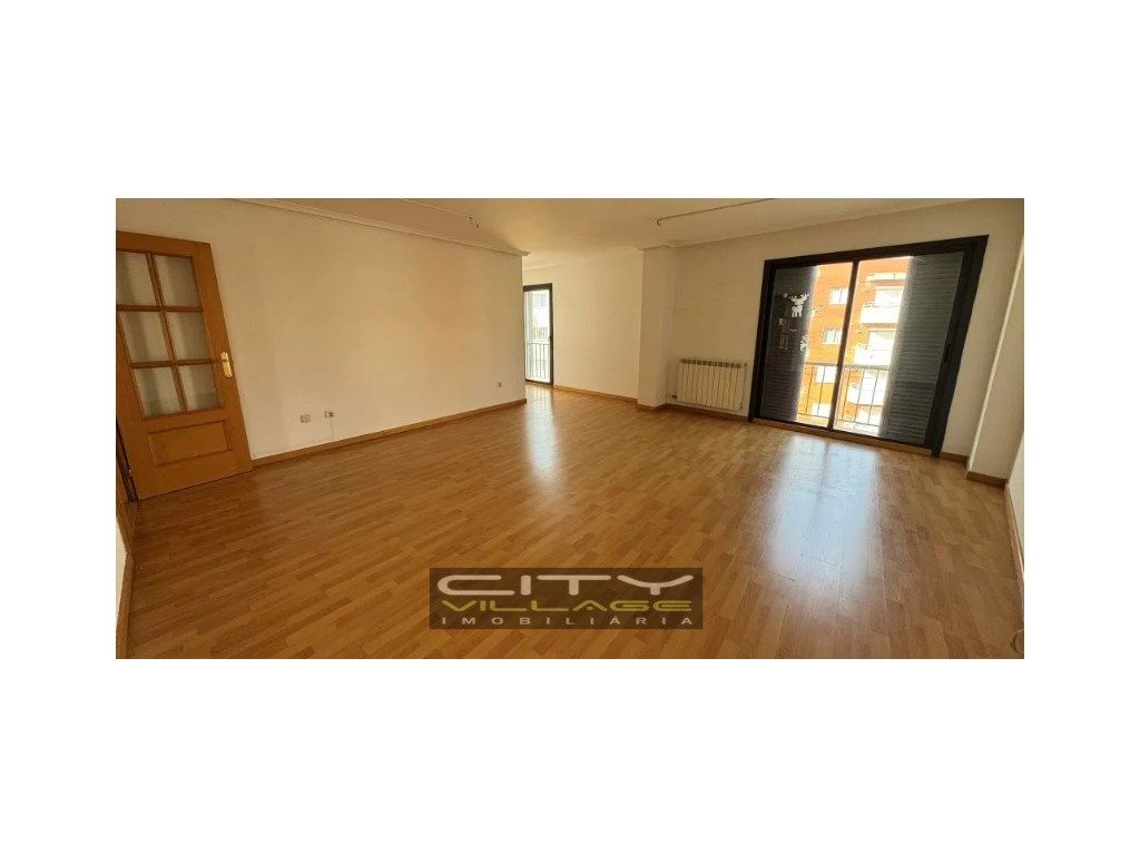 4 Schlafzimmer Doppelhaus in Moita, Portugal, Nr. 272306