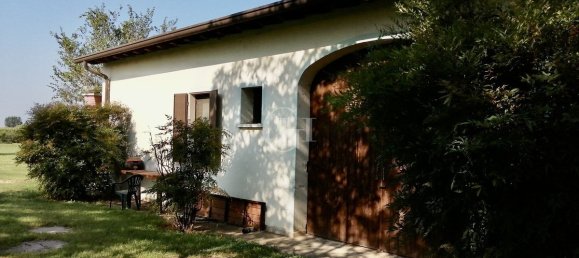 Villa de 19 dormitorios en Volta Mantovana, Italy No. 84459 3