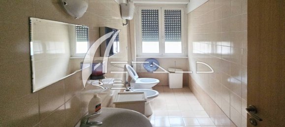 5 rooms Office in Rome, Italy No. 328351 6