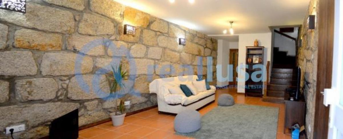 3 bedrooms House in Porto, Portugal No. 3710