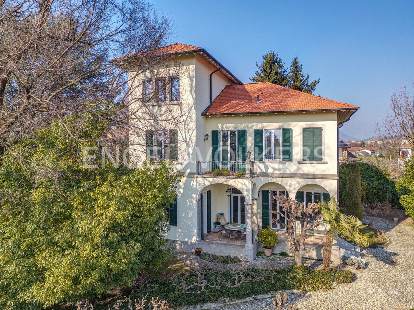 5 bedrooms Villa in Cernusco Lombardone, Italy No. 107093