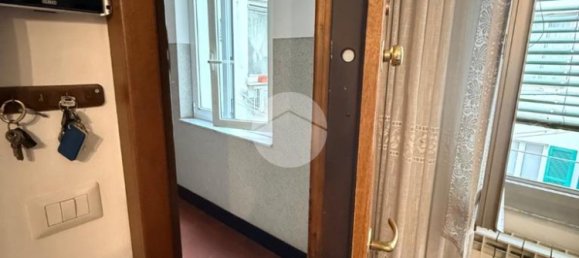 2 Schlafzimmer Wohnung in Genoa, Italy, Nr. 353044 3