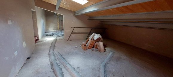 4 bedrooms Apartment in Nocera Umbra, Italy No. 215753 18