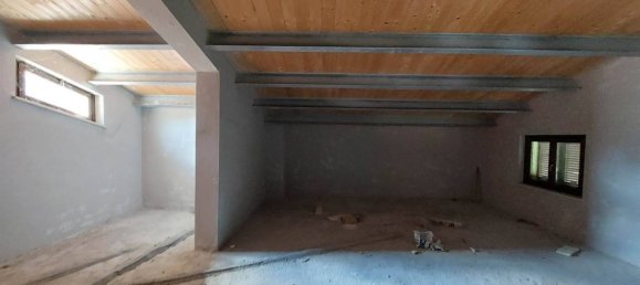 4 bedrooms Apartment in Nocera Umbra, Italy No. 215753 15