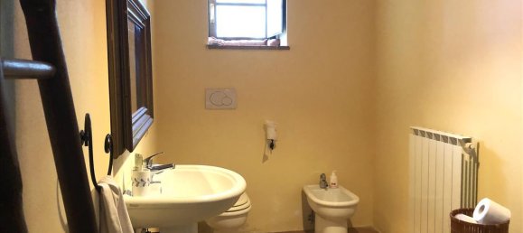 Casa de 10 divisões em Sarteano, Italy N.º 82083 28