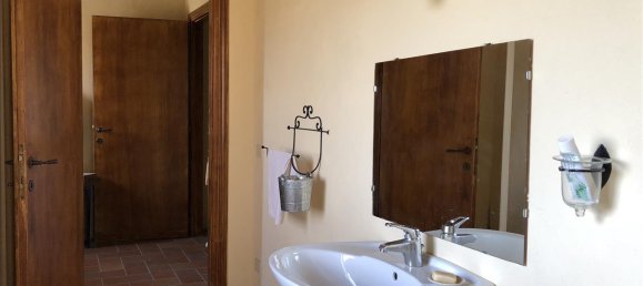 Casa de 10 divisões em Sarteano, Italy N.º 82083 22