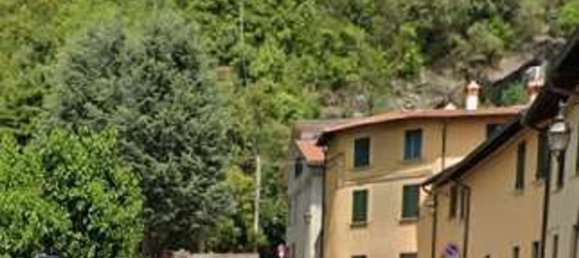 5 rooms Apartment in Sirone, Italy No. 8087 11