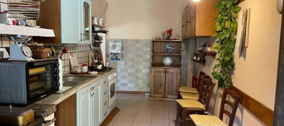 8 rooms House in Barga, Italy No. 229694 6