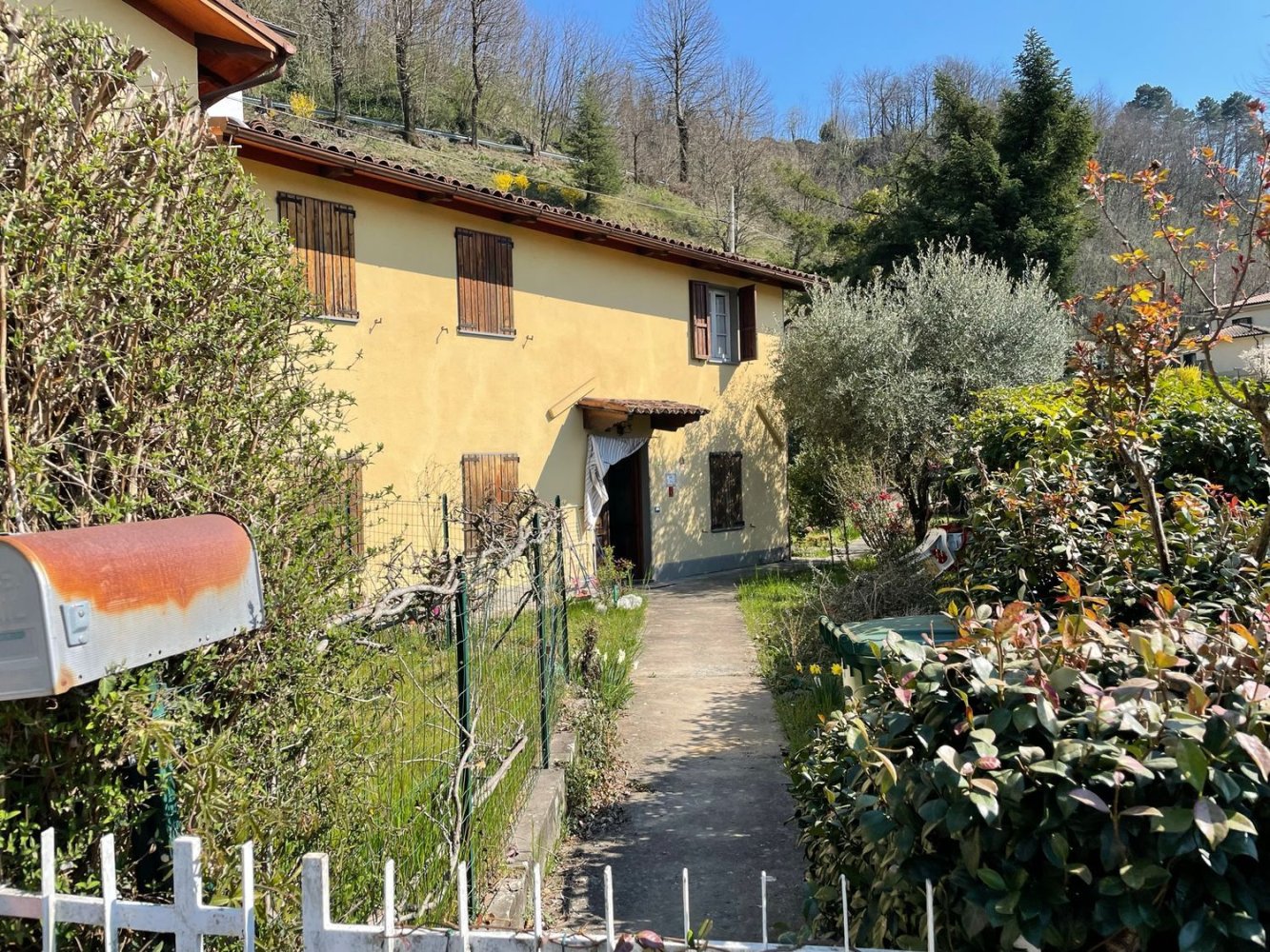 8 rooms House in Barga, Italy No. 229694
