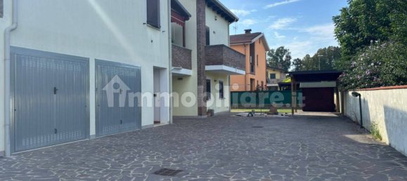 2 bedrooms Apartment in Vigarano Mainarda, Italy No. 377072 2