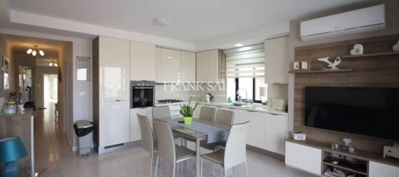 Квартира с 3 спальнями в Бирзеббуджа, Мальта № 6608 12