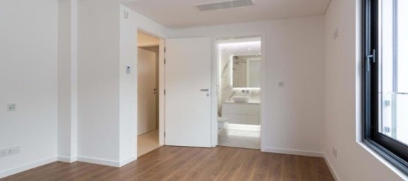 4 bedrooms Villa in Cascais, Portugal No. 124250 24