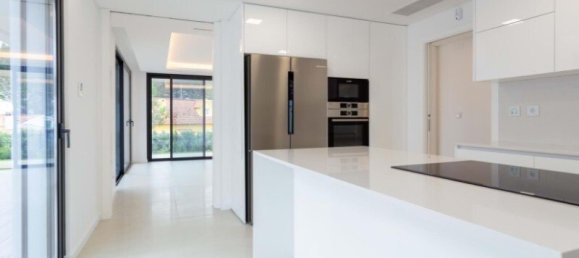 4 bedrooms Villa in Cascais, Portugal No. 124250 13