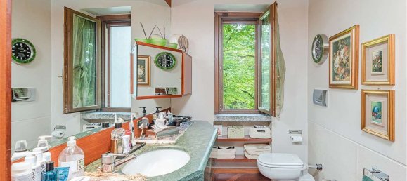 4 Schlafzimmer Haus in Lurago d'Erba, Italy, Nr. 373761 11