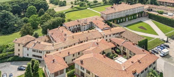 4 Schlafzimmer Haus in Lurago d'Erba, Italy, Nr. 373761 35