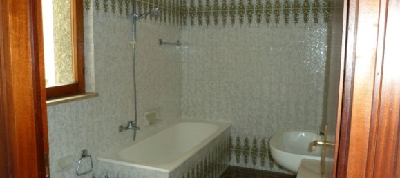 Apartamento de 4 habitaciónes en Luino, Italy No. 283234 5