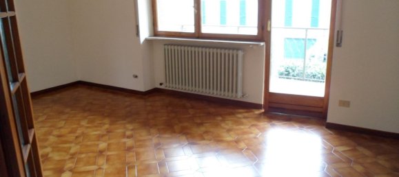 Apartamento de 4 habitaciónes en Luino, Italy No. 283234 3