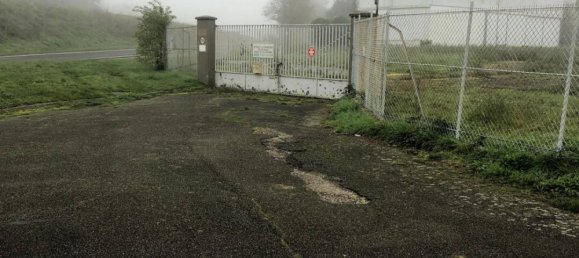 485m² Commercial property in Vernouillet, France No. 161517 4