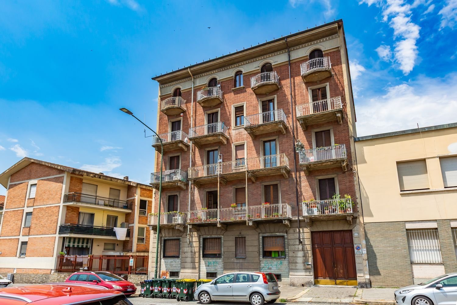 3 rooms Apartment in Turin, Italy No. 289958