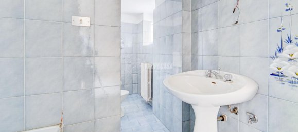 Apartamento de 3 divisões em Somma Lombardo, Italy N.º 24406 10