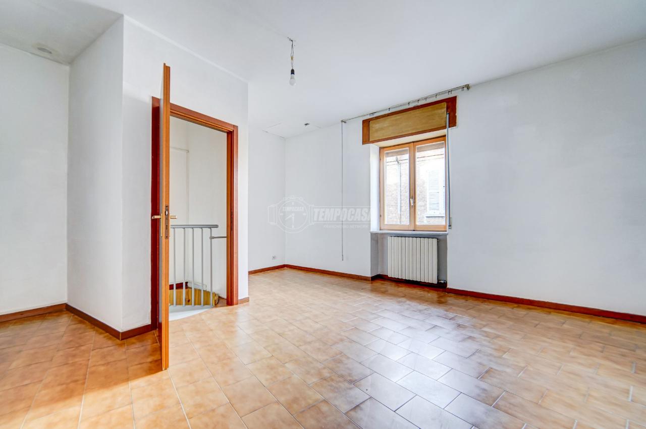 Apartamento de 3 divisões em Somma Lombardo, Italy N.º 24406