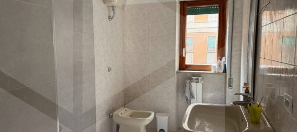 4 rooms Apartment in Avezzano, Italy No. 20723 17